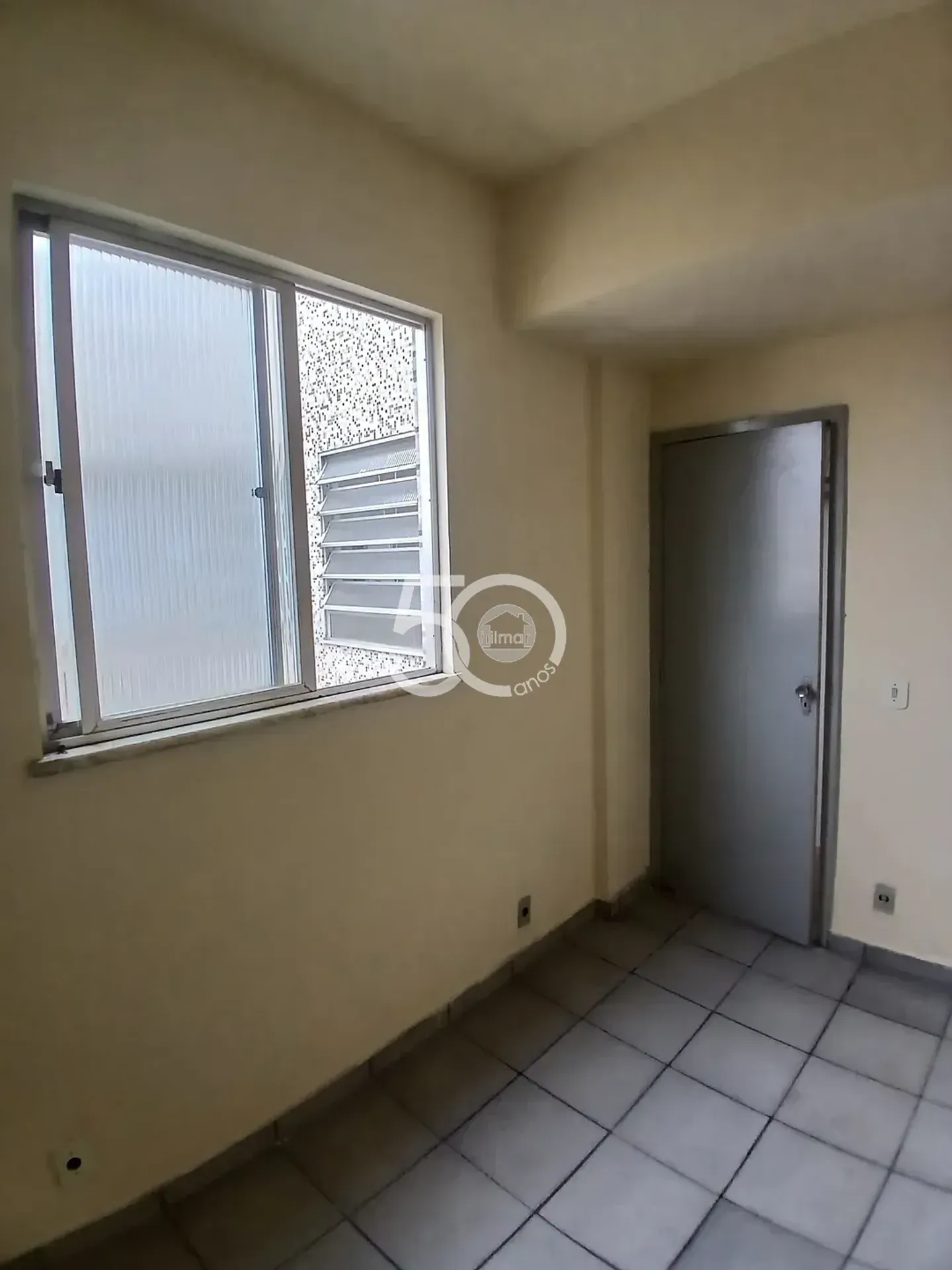 Apartamento sem mobília com 2 quartos e varanda — photo 31