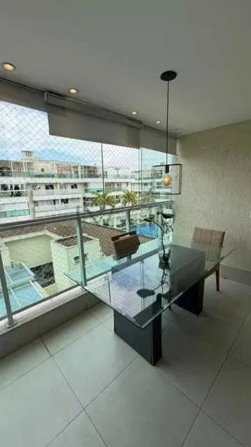 Furnished 4-bedroom apartment with enclosed balcony — photo 8