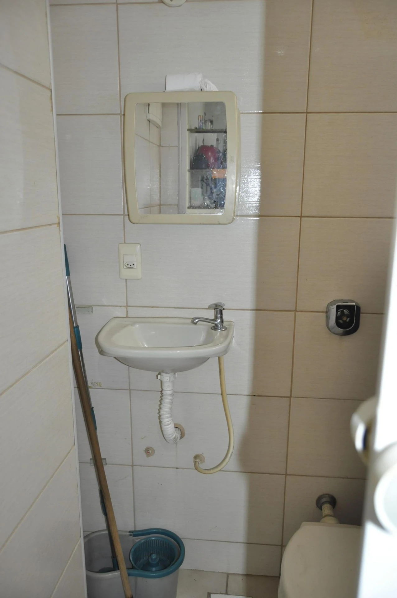 Apartamento mobiliado com 3 quartos e 2 banheiros — photo 32