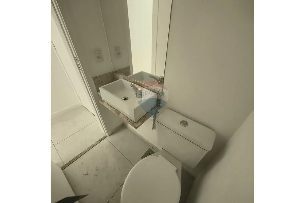 3-bedroom apartment with 3 bathrooms and 2 parking spots — photo 3