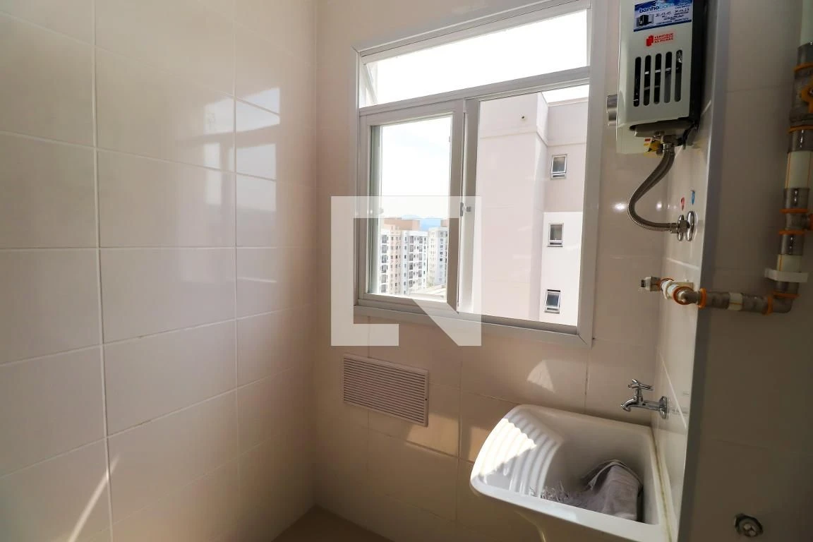 Furnished apartment, 50 m², with a glass-enclosed balcony — photo 19