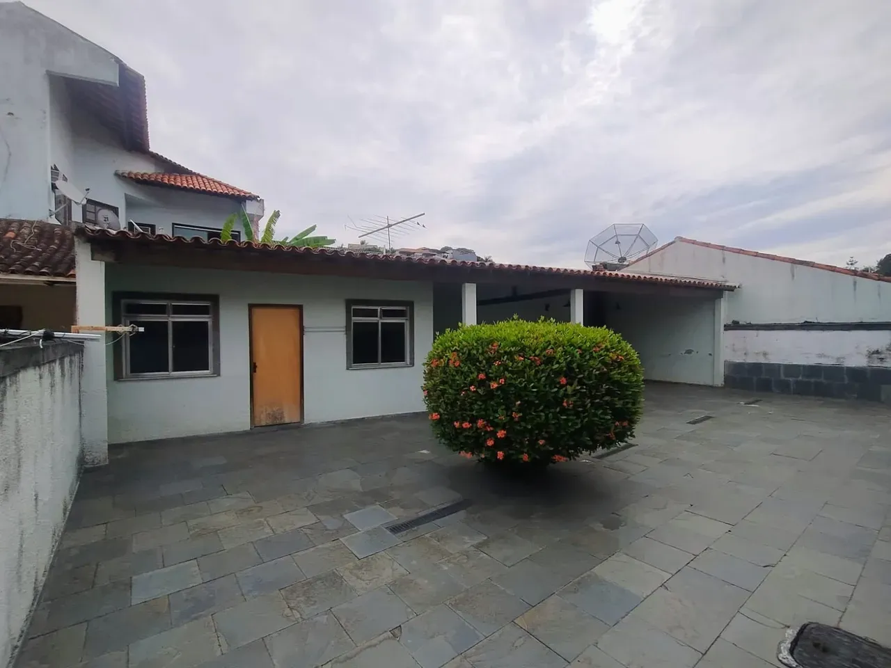 Casa com 4 quartos, 5 banheiros e 4 vagas — photo 22