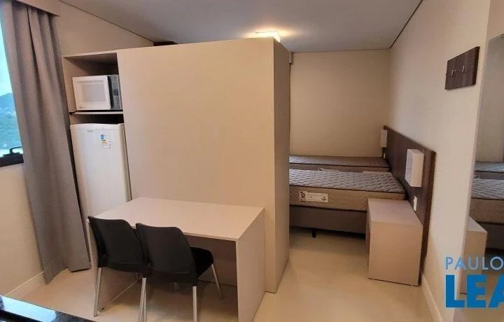Furnished 1-bedroom apartment 35 m² with no parking — photo 3