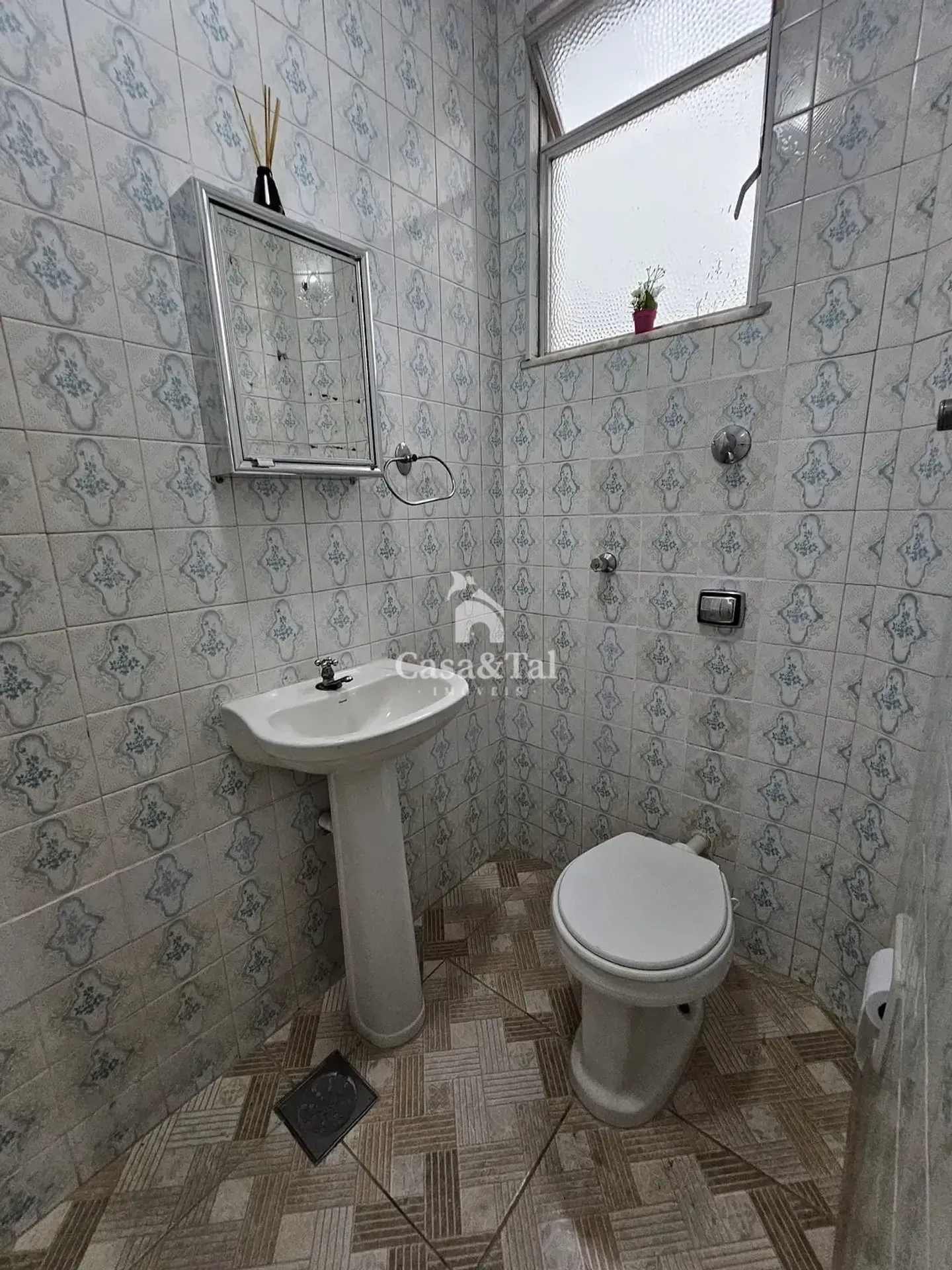 Unfurnished apartment with air conditioning and 3 bedrooms — photo 46