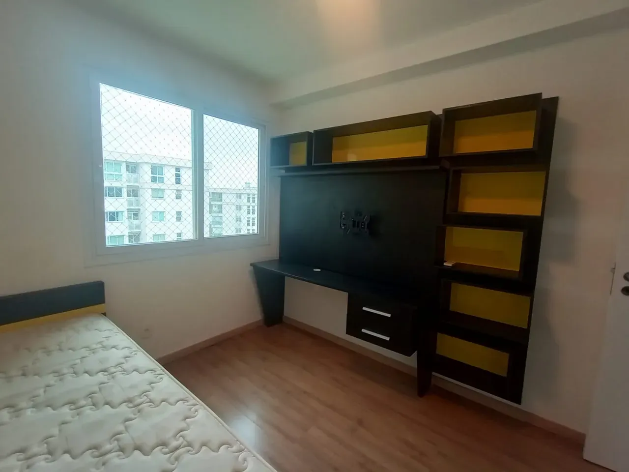 2-bedroom apartment with enclosed balcony and parking — photo 20
