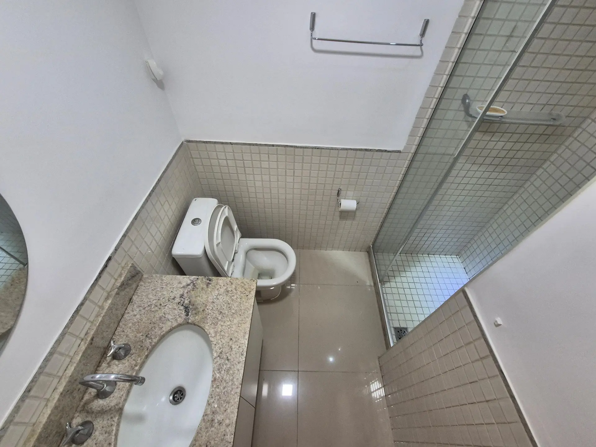 3-bedroom apartment with balcony and open-plan kitchen — photo 24