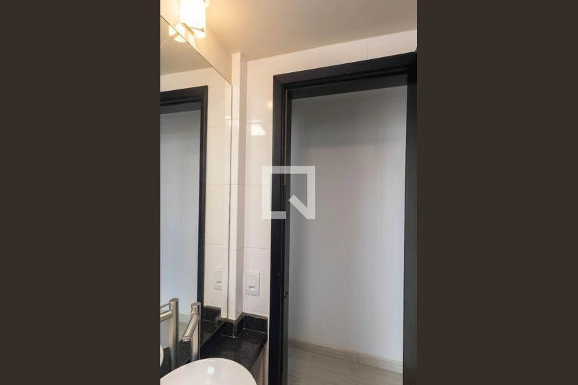 One-bedroom apartment with a home office in Curitiba — photo 5