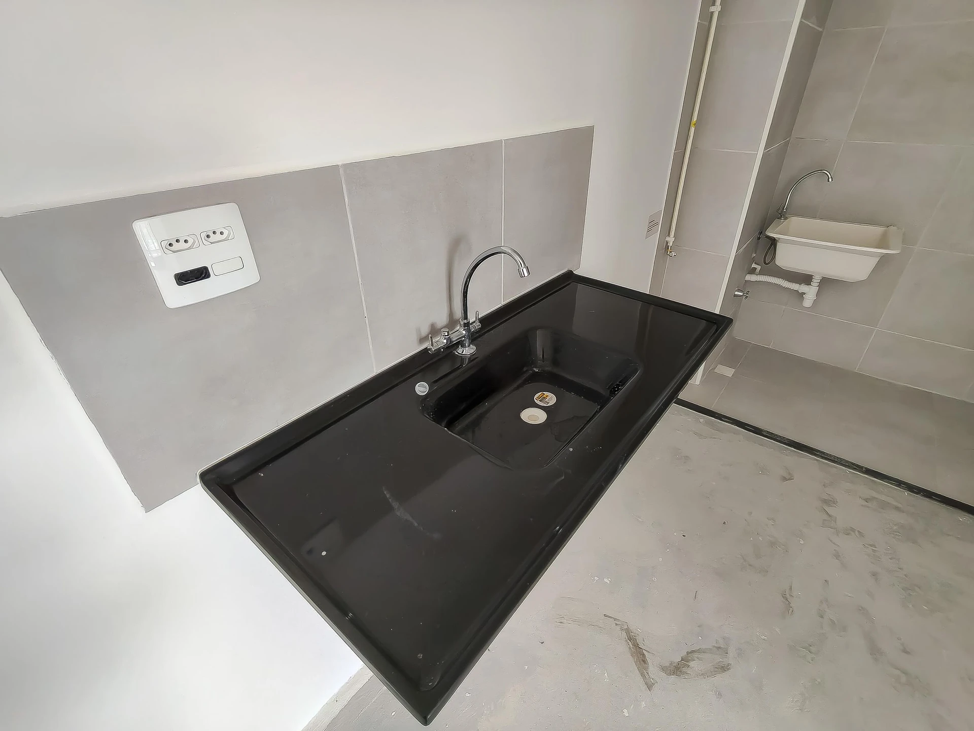Apartment, 38 m², with a glass-enclosed balcony — photo 31