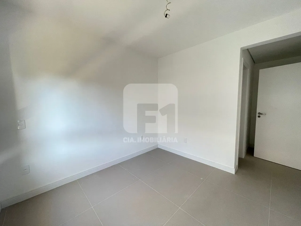 Дом 184 м² с 4 спальнями-сьютами и террасой — photo 19