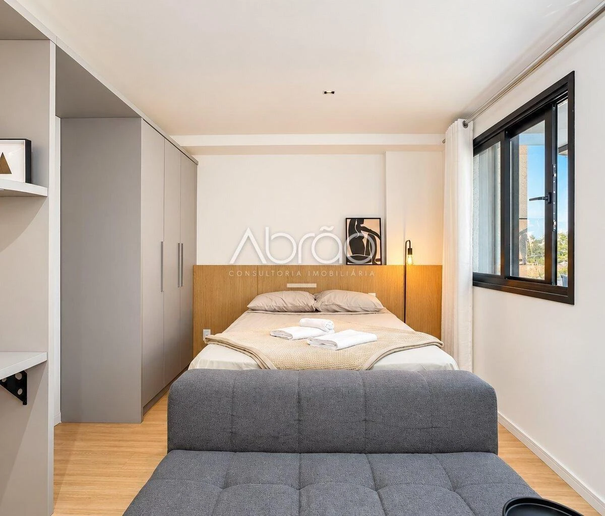 Studio mobiliado, 28 m², com janelas do piso ao teto — photo 16