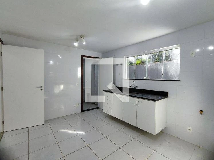 4-bedroom house with a mountain view in Rio de Janeiro — photo 19