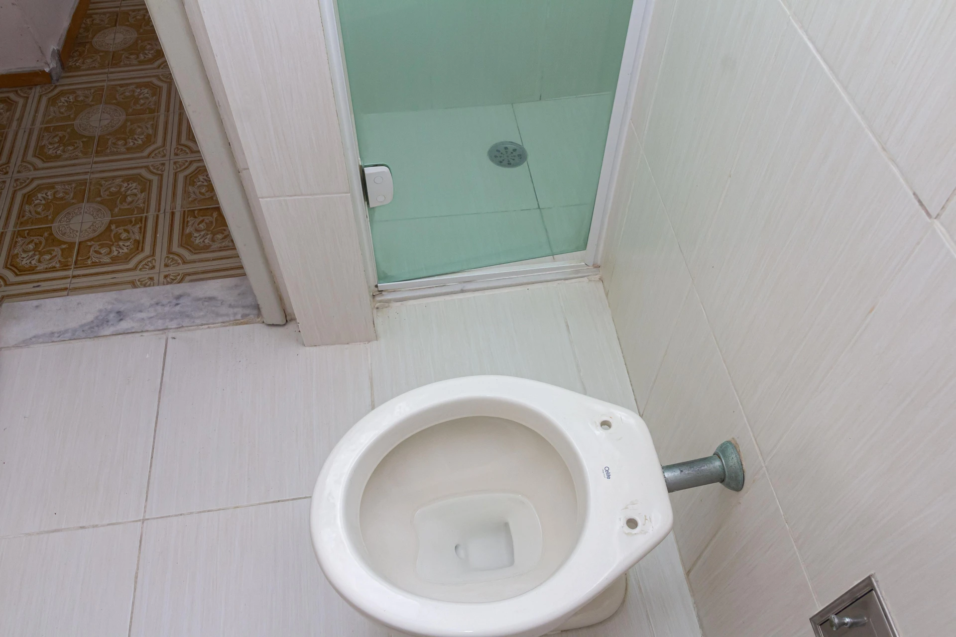 2-bedroom rental apartment with 1 bathroom and parking — photo 44