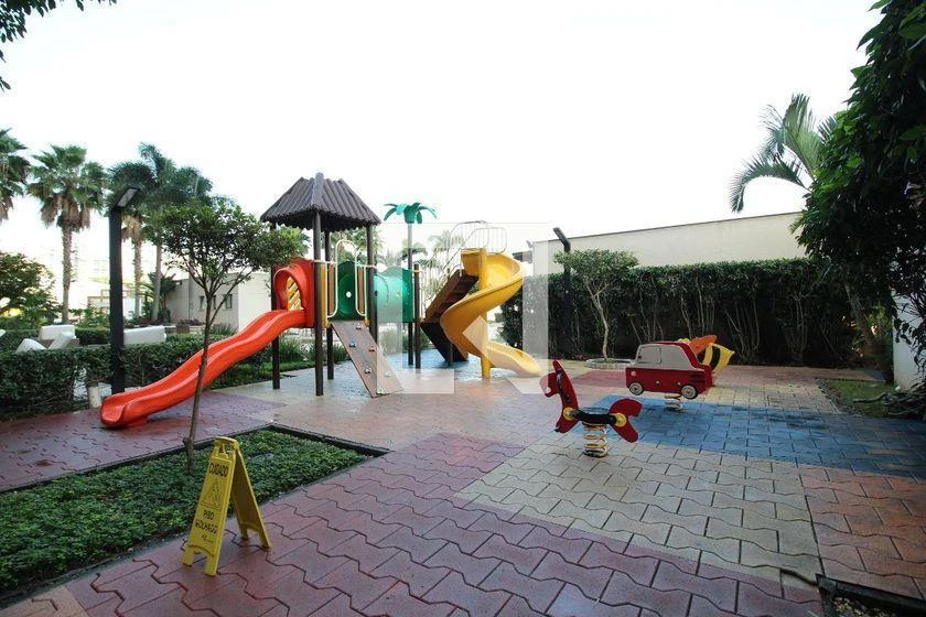 3-bedroom apartment in a building with a gym — photo 3