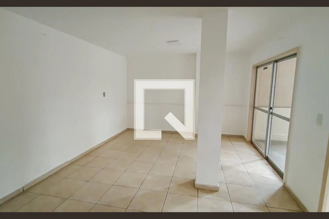 Furnished apartment with 3 bedrooms and a balcony — photo 43