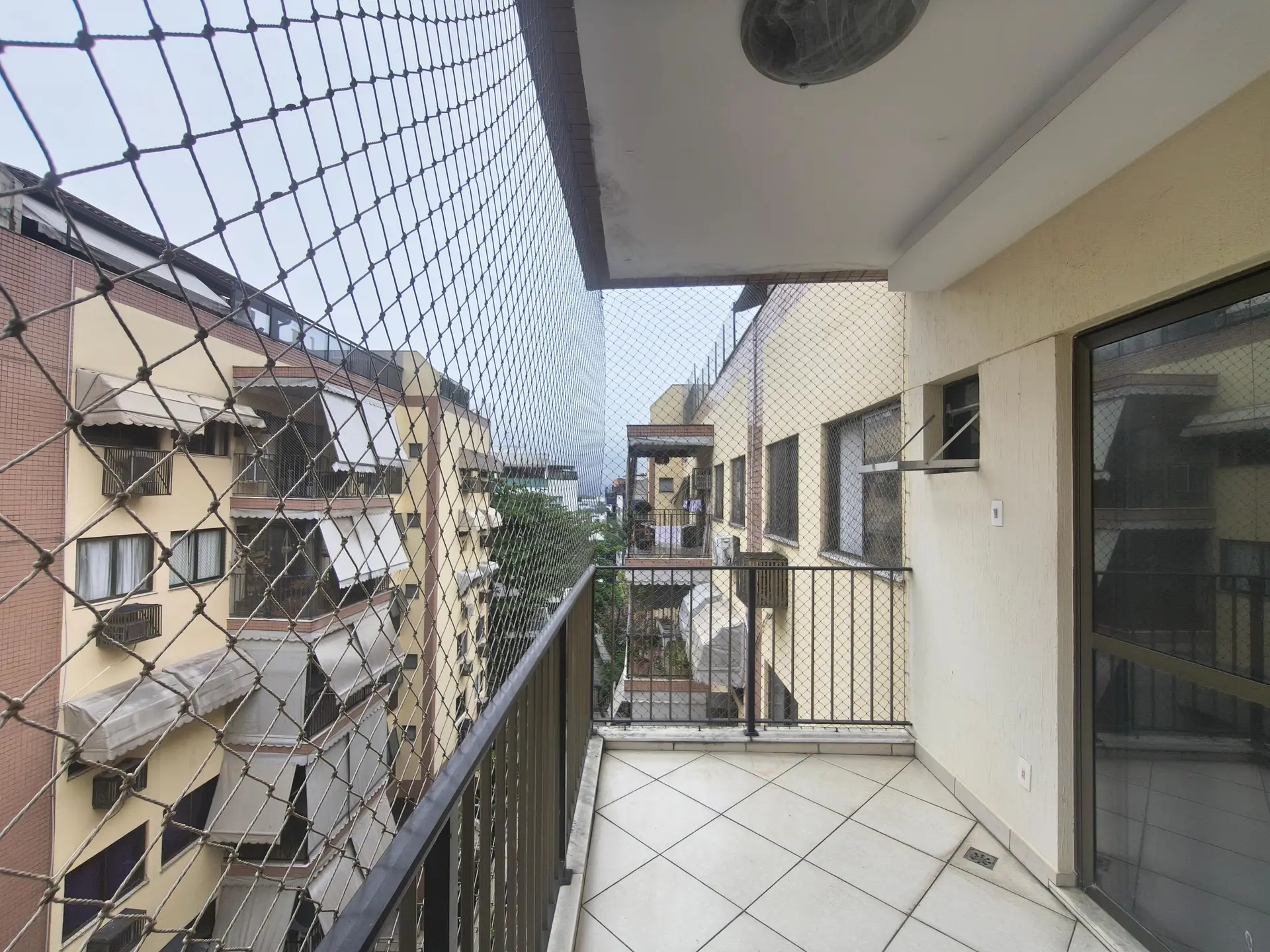 Балкон з грилем та 2 спальні: квартира 129 м² — photo 51