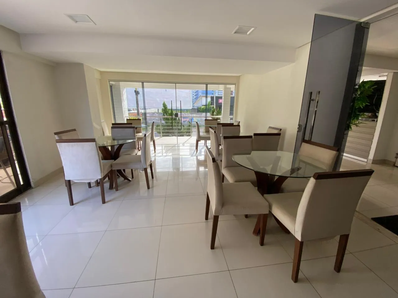 Квартира 60 м² з 2 спальнями та відкритою кухнею — photo 10