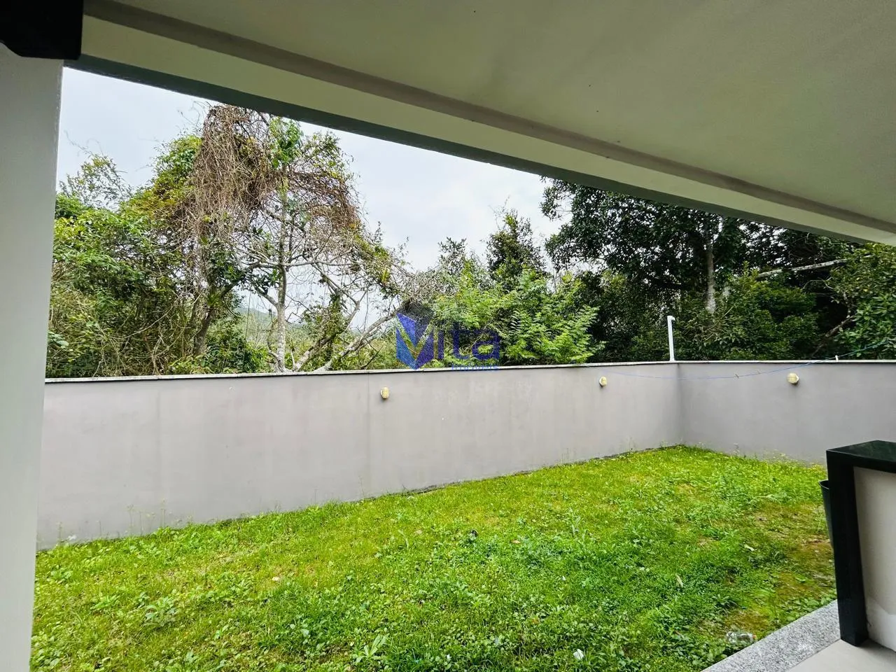 3-bedroom house with a grill on the balcony in Florianópolis — photo 12