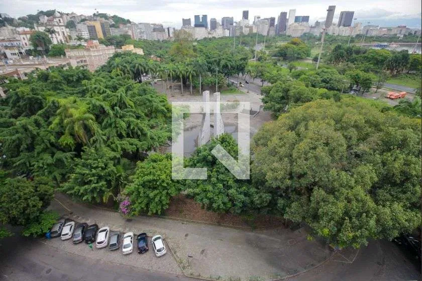 Студія 23 м² з видом на парк та робочим місцем — photo 17