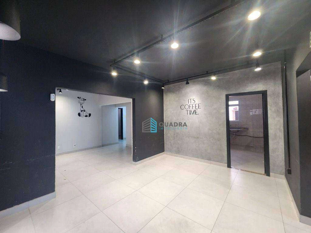 Casa de 360 m² con 2 dormitorios y 5 baños