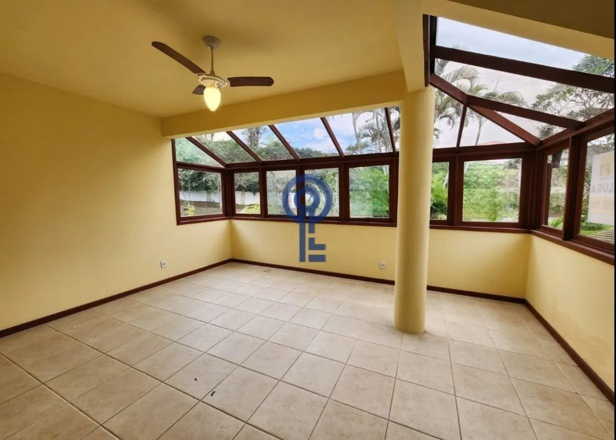 Condo house with 4 bedrooms and a private garden — photo 3