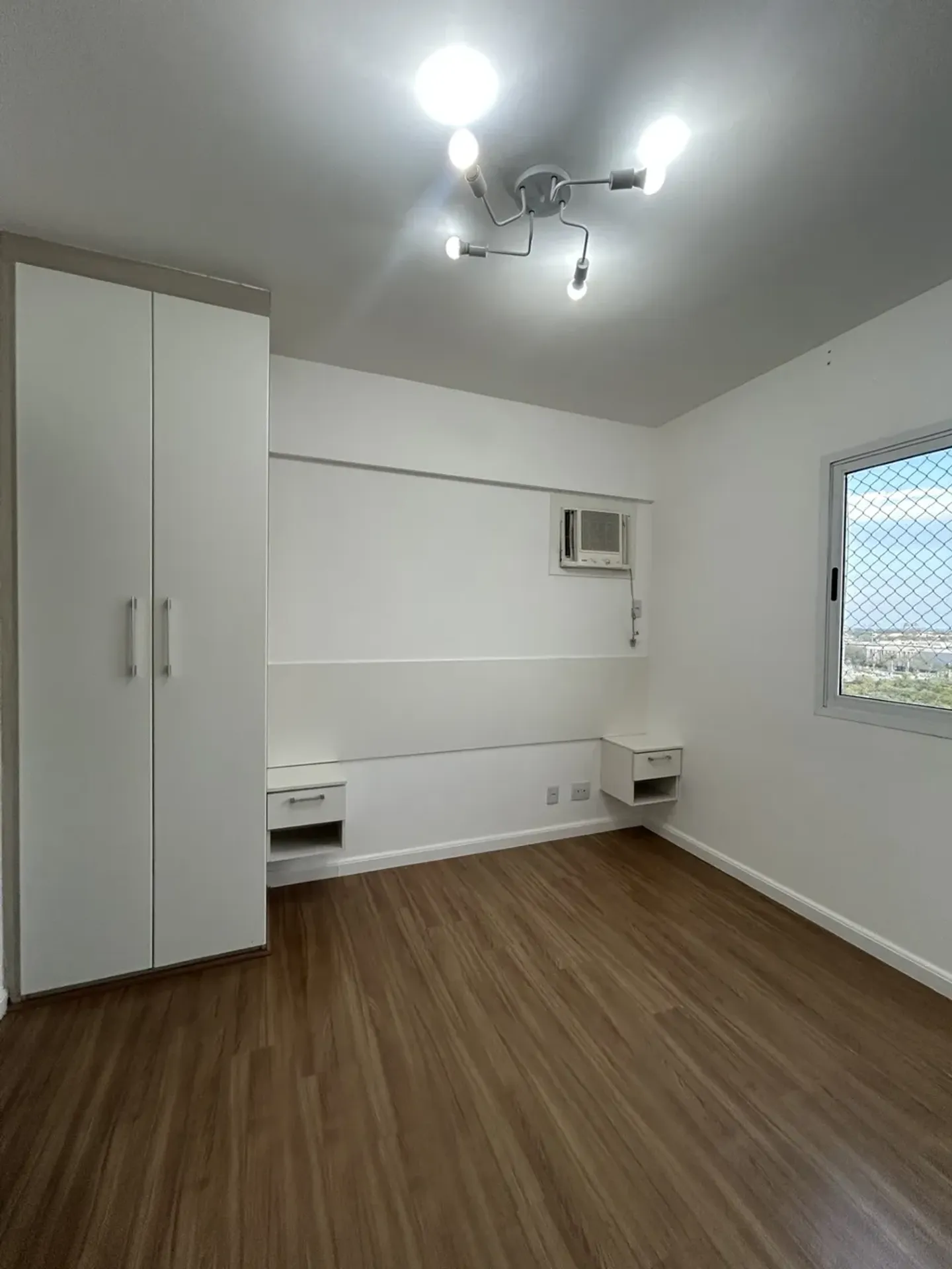 Apartment on the 8th floor with floor-to-ceiling windows — photo 69