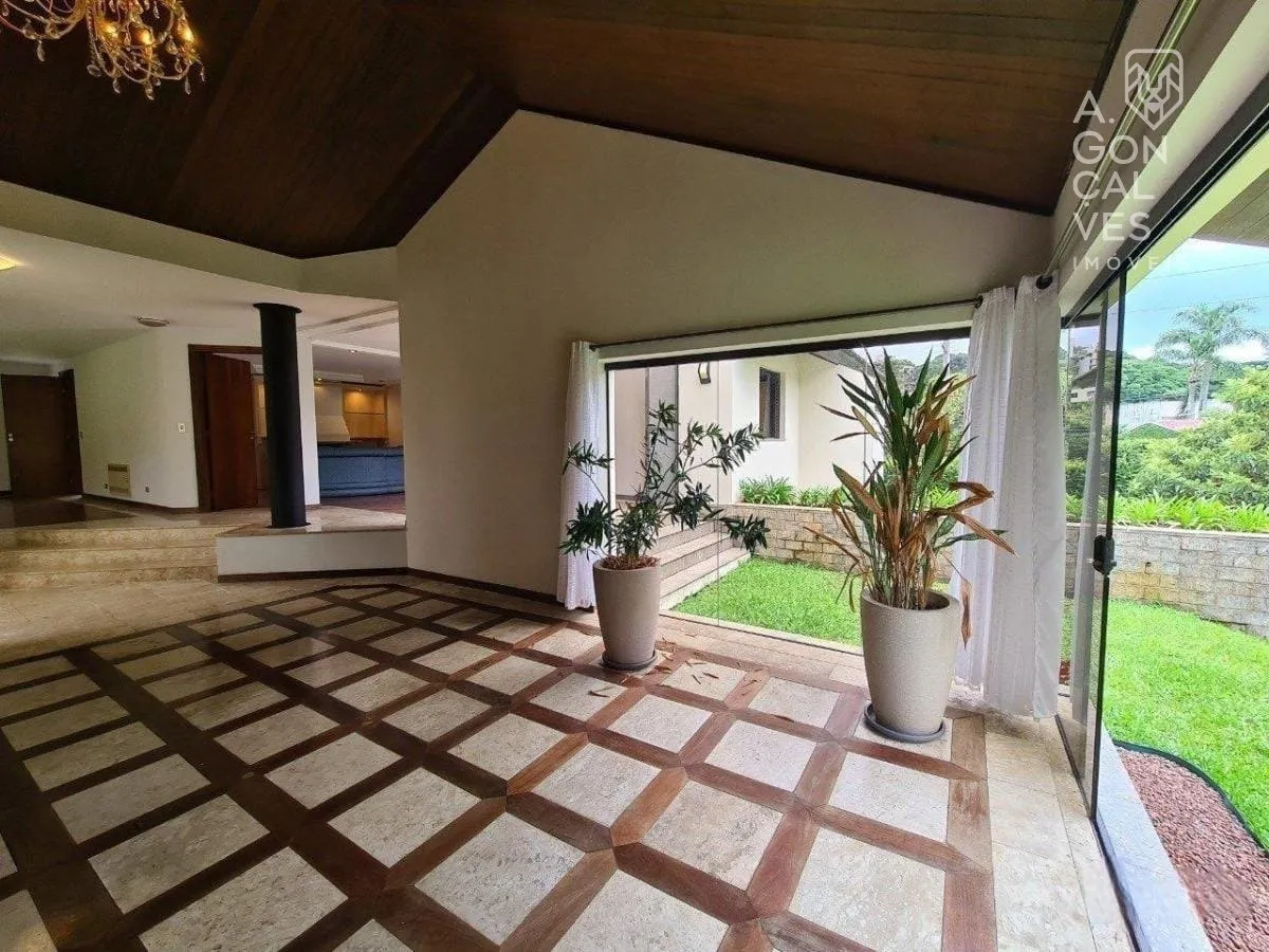 Furnished house with 3 bedrooms, 1000 m² and 4 parking spots — photo 4
