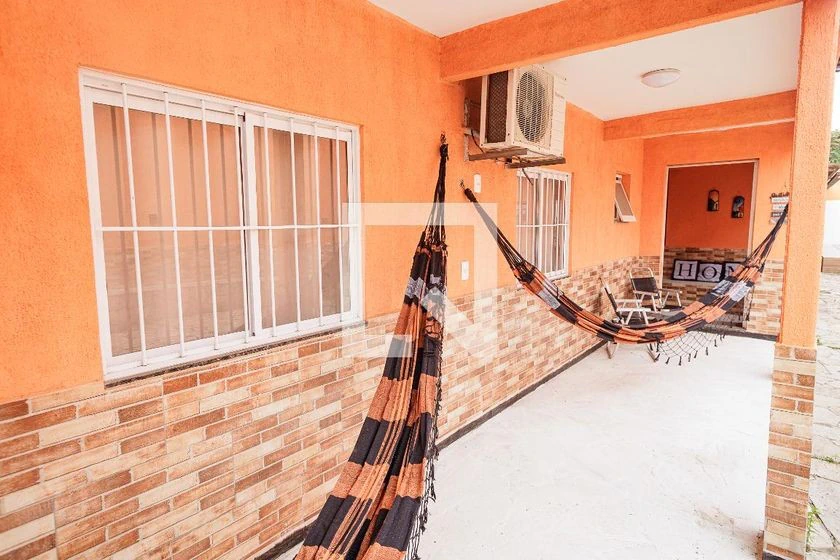 Furnished house with a pool and 3 bedrooms — photo 15