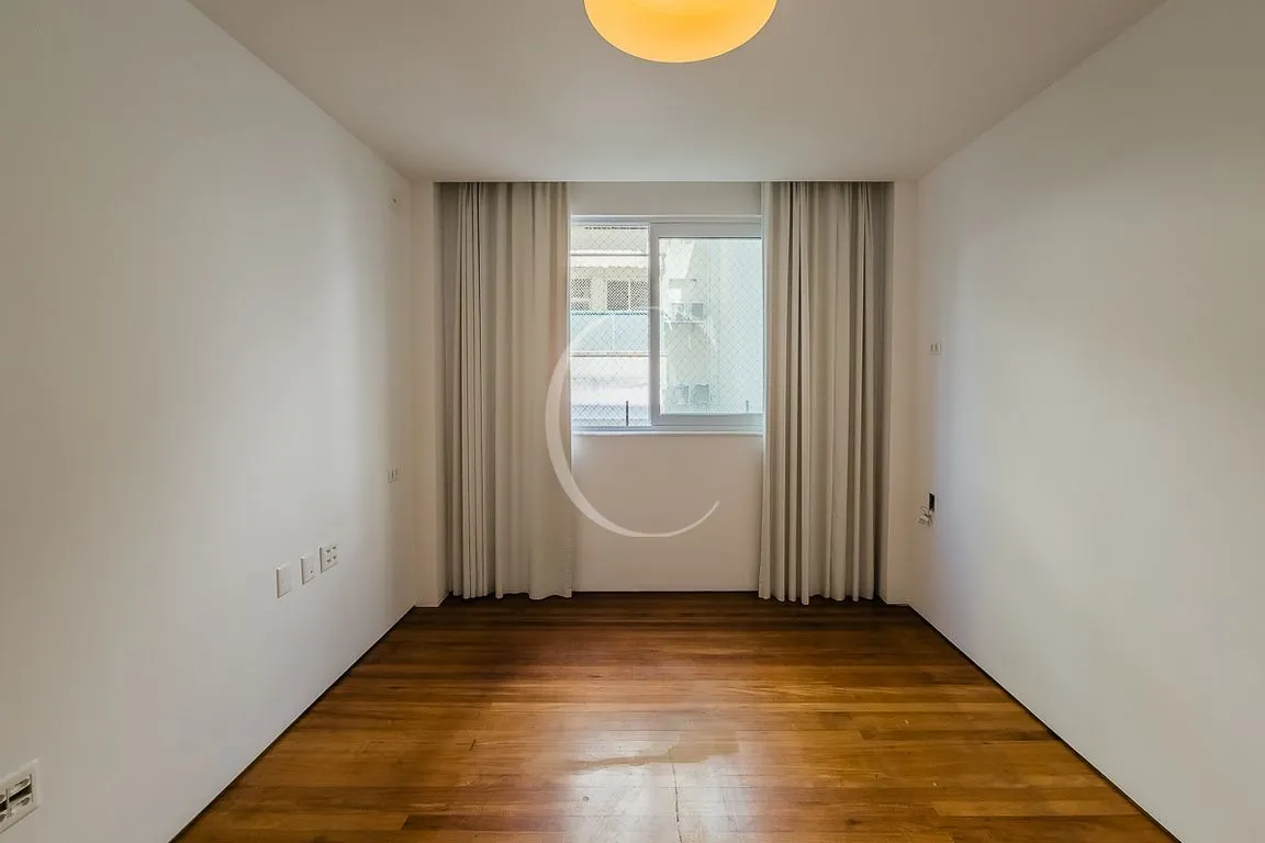 Мебльована квартира 239 м² з 3 спальнями та 2 паркомісцями — photo 16