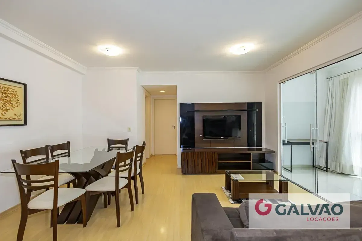 3-bedroom apartment in a building with a coworking space — photo 18