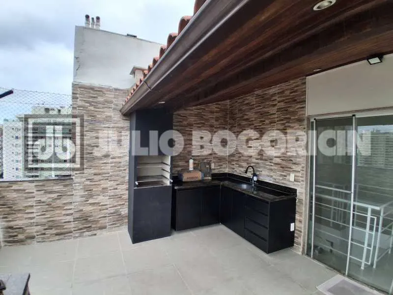 3-bedroom apartment with private balcony and BBQ — photo 32