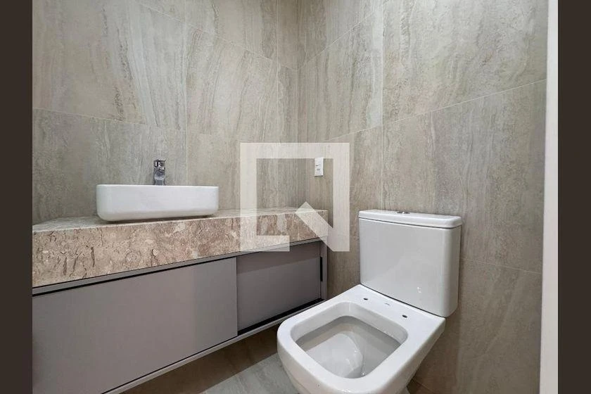 Rental apartment with 3 en-suite bedrooms and 130 m² — photo 34