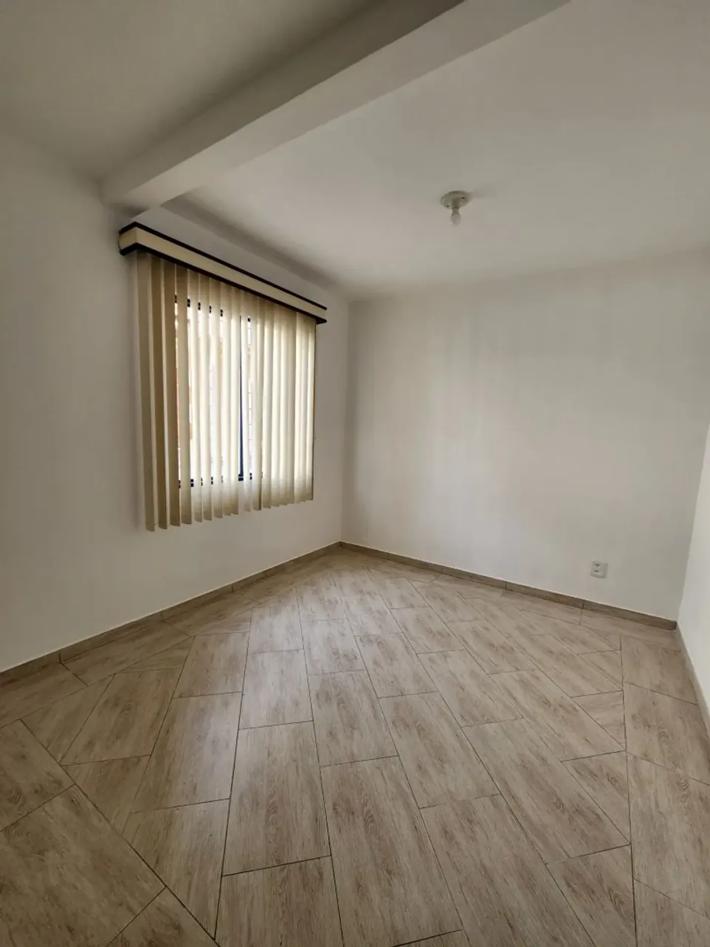 House with 3 bedrooms, 1 en-suite, private garden — photo 27