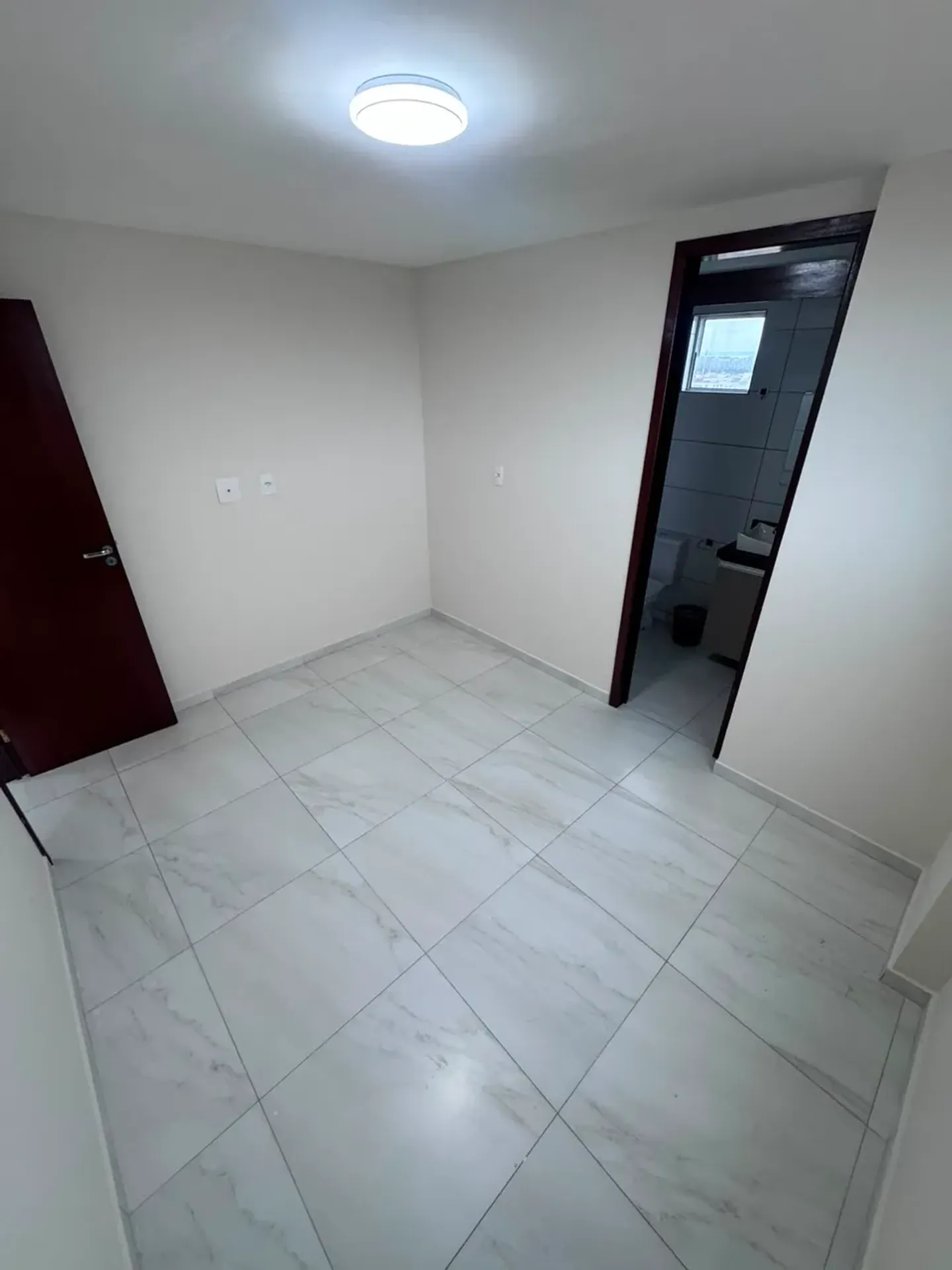 1-bedroom apartment with a closed kitchen and gas — photo 7