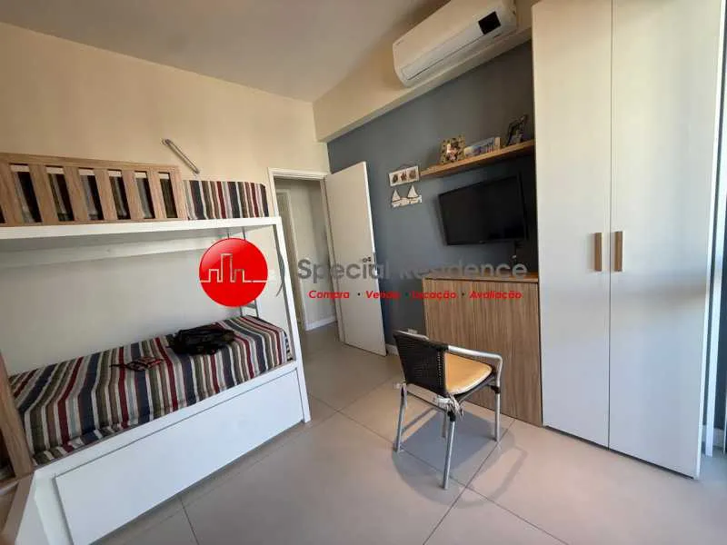 Furnished apartment with 3 bedrooms and 4 bathrooms — photo 21