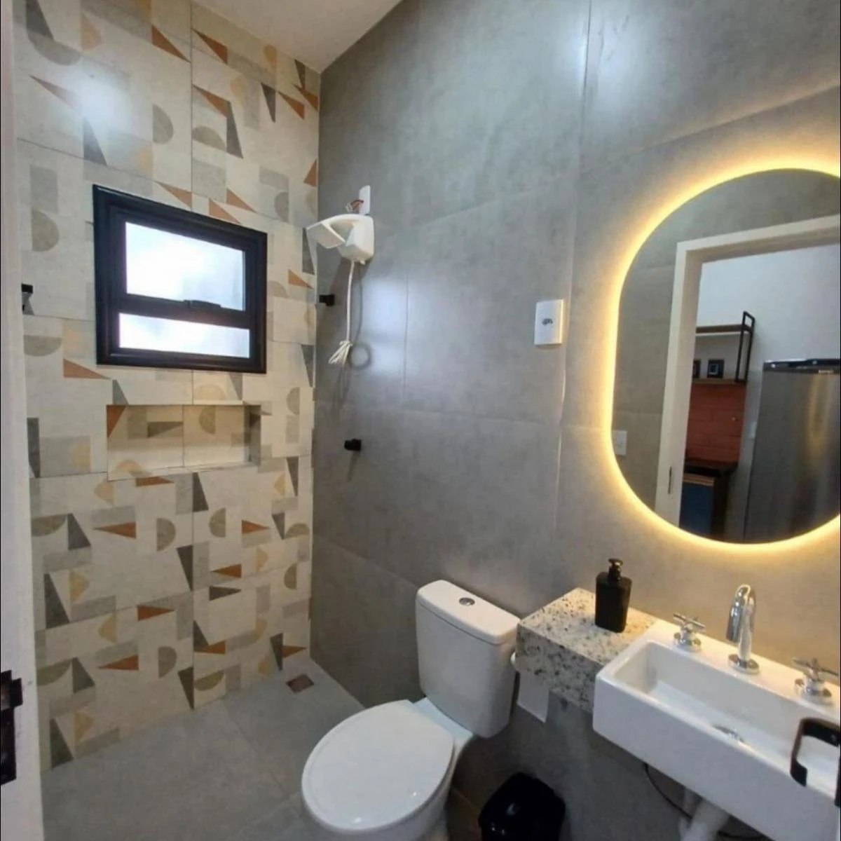 One-bedroom apartment with a washing machine — photo 5