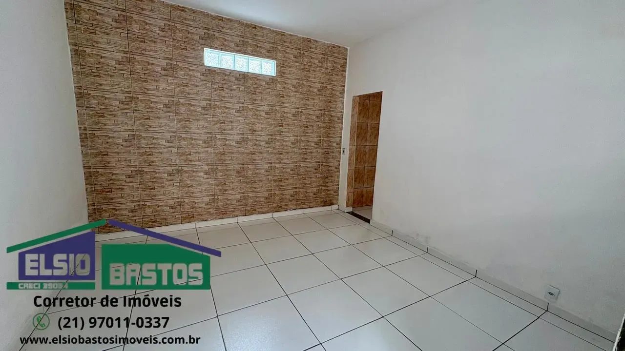 2-bedroom house with a garden
