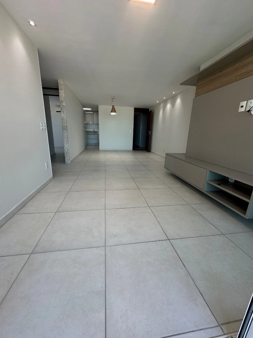 Apartment, 94 m², with a glass-enclosed balcony — photo 3