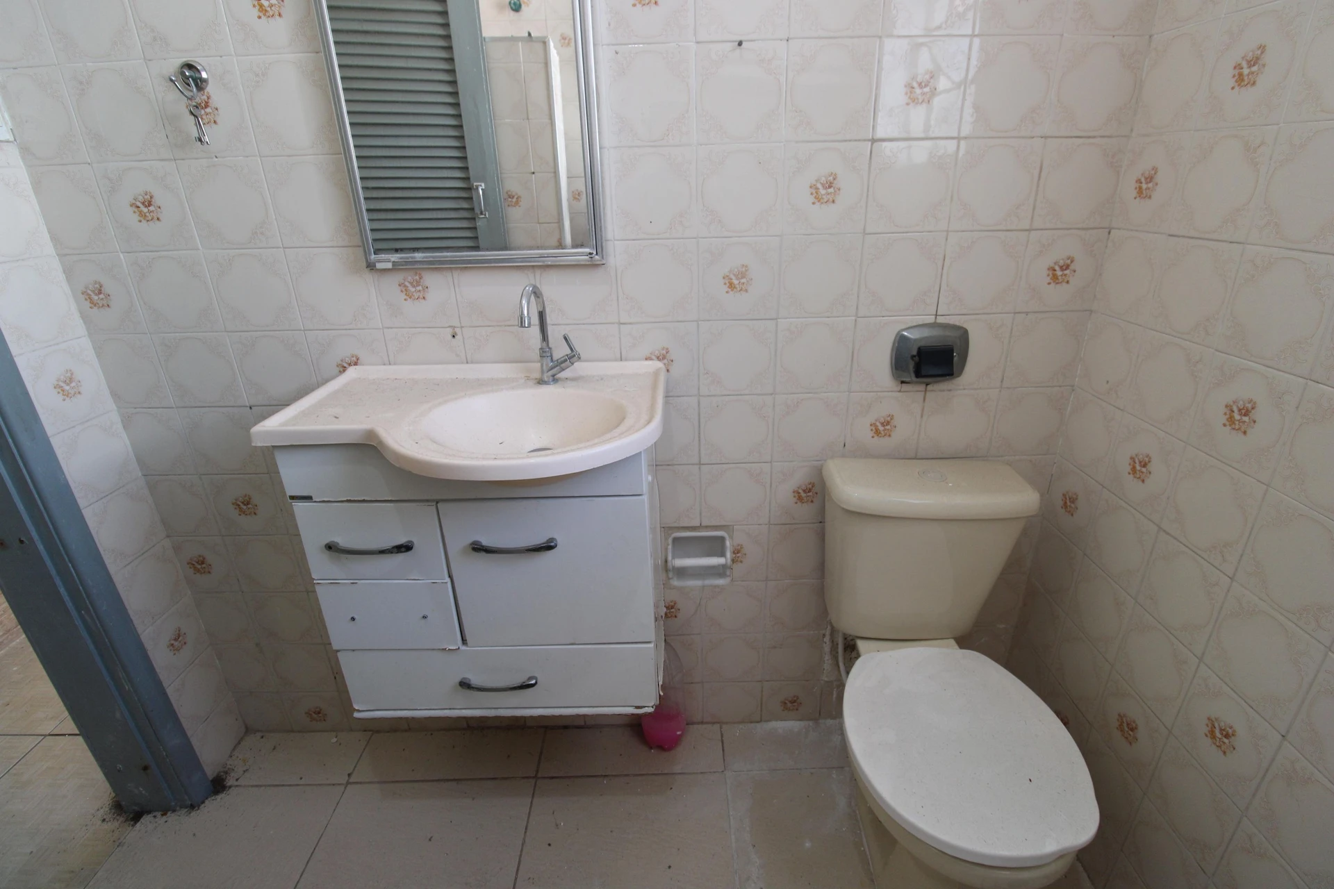 Unfurnished house with 3 bedrooms, 2 bathrooms and garden — photo 34