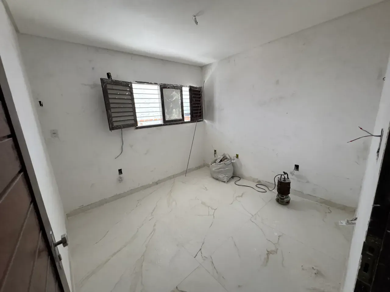 Рабочее место и 5 спален: дом 200 м² — photo 3