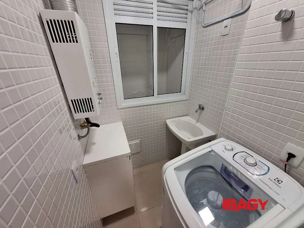 Furnished apartment, 49 m², with a grill on the balcony — photo 15