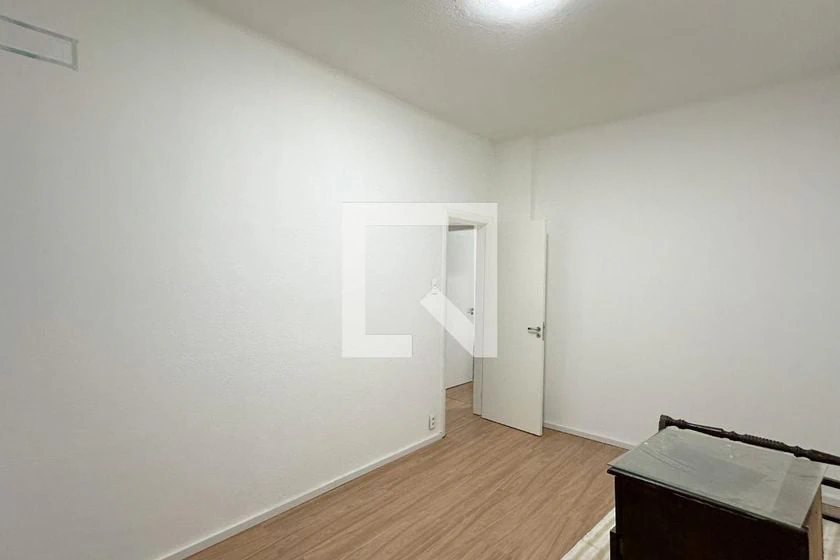 Деревянный пол или ламинат и 4 спальни: квартира 168 м² — photo 20