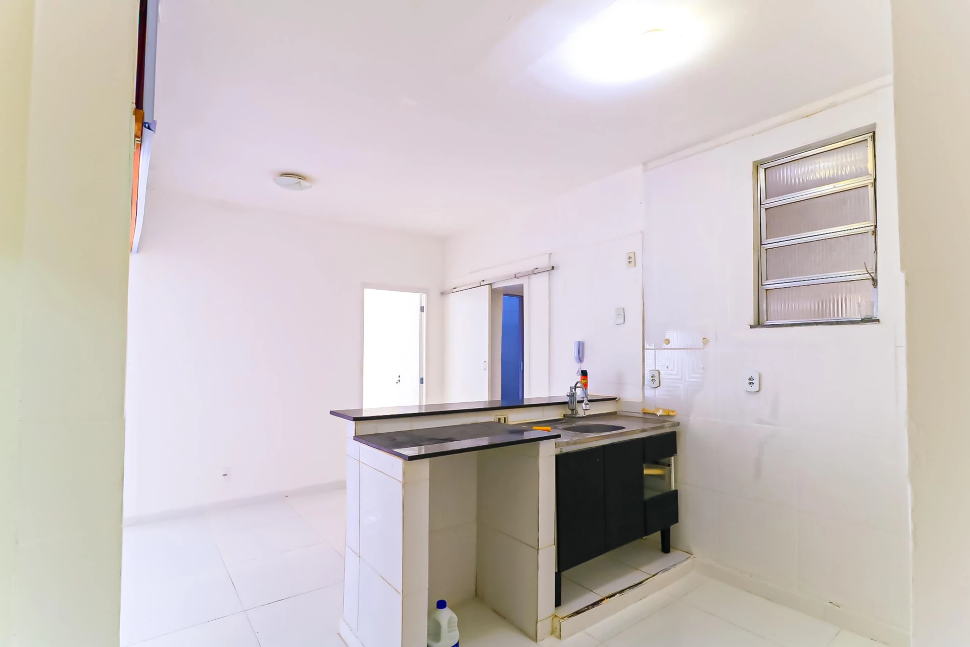 2-bedroom apartment with a gas stove — photo 9