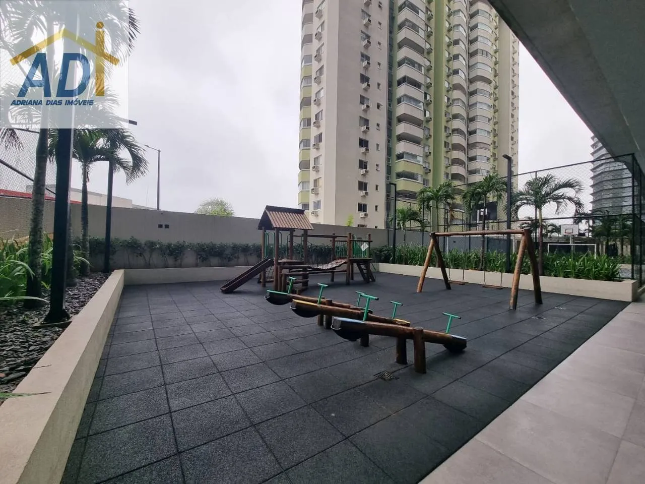 Furnished duplex penthouse with 2 bedrooms and 172 m² — photo 18