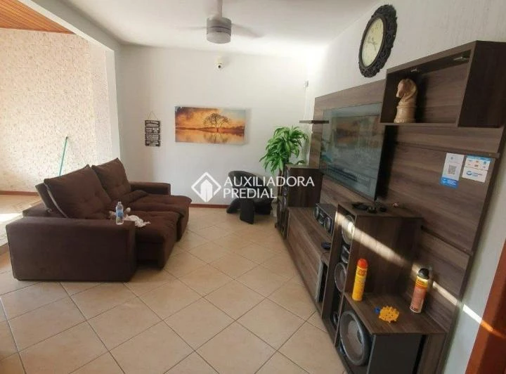 House with 5 bedrooms and 4 en-suites on 480 m² — photo 6