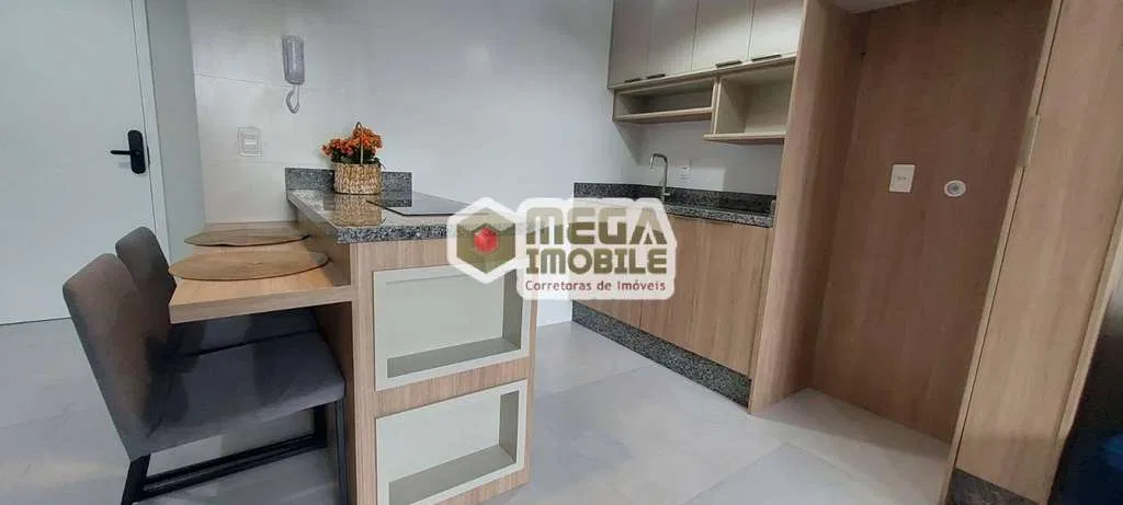 Apartamento de 1 quarto com cozinha integrada e 48 m²