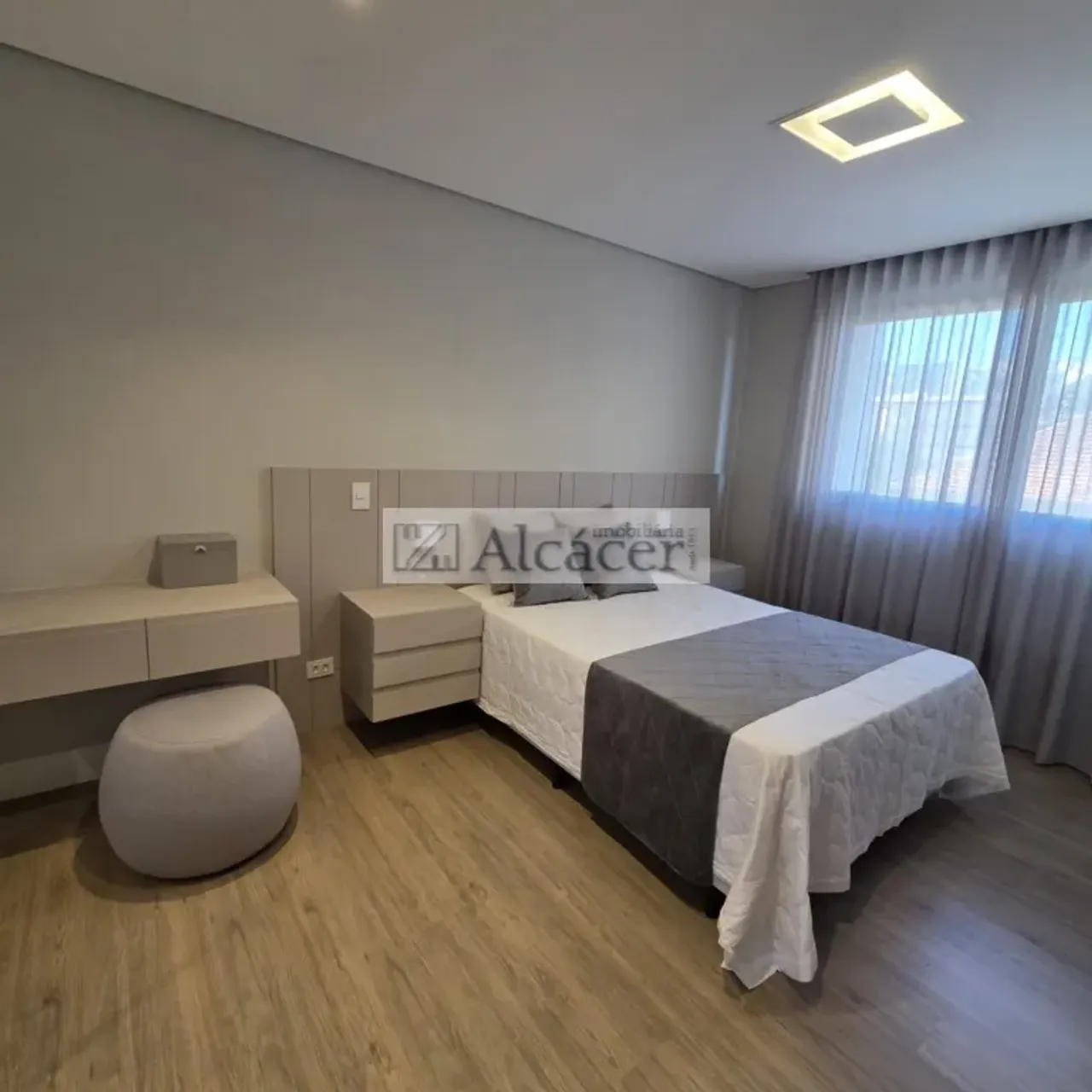 Мебльована квартира з 1 спальнею та 2 ванними і 1 паркомісцем — photo 4
