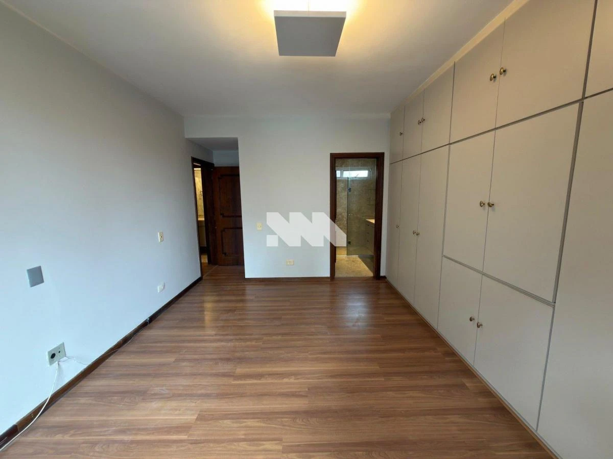 Rental apartment with a closed kitchen and gas stove — photo 4