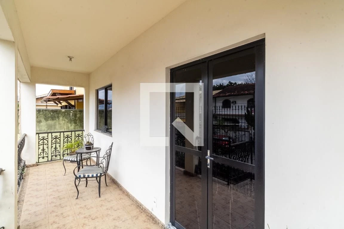 Casa de 2 andares com 238 m², 3 quartos e jardim — photo 8