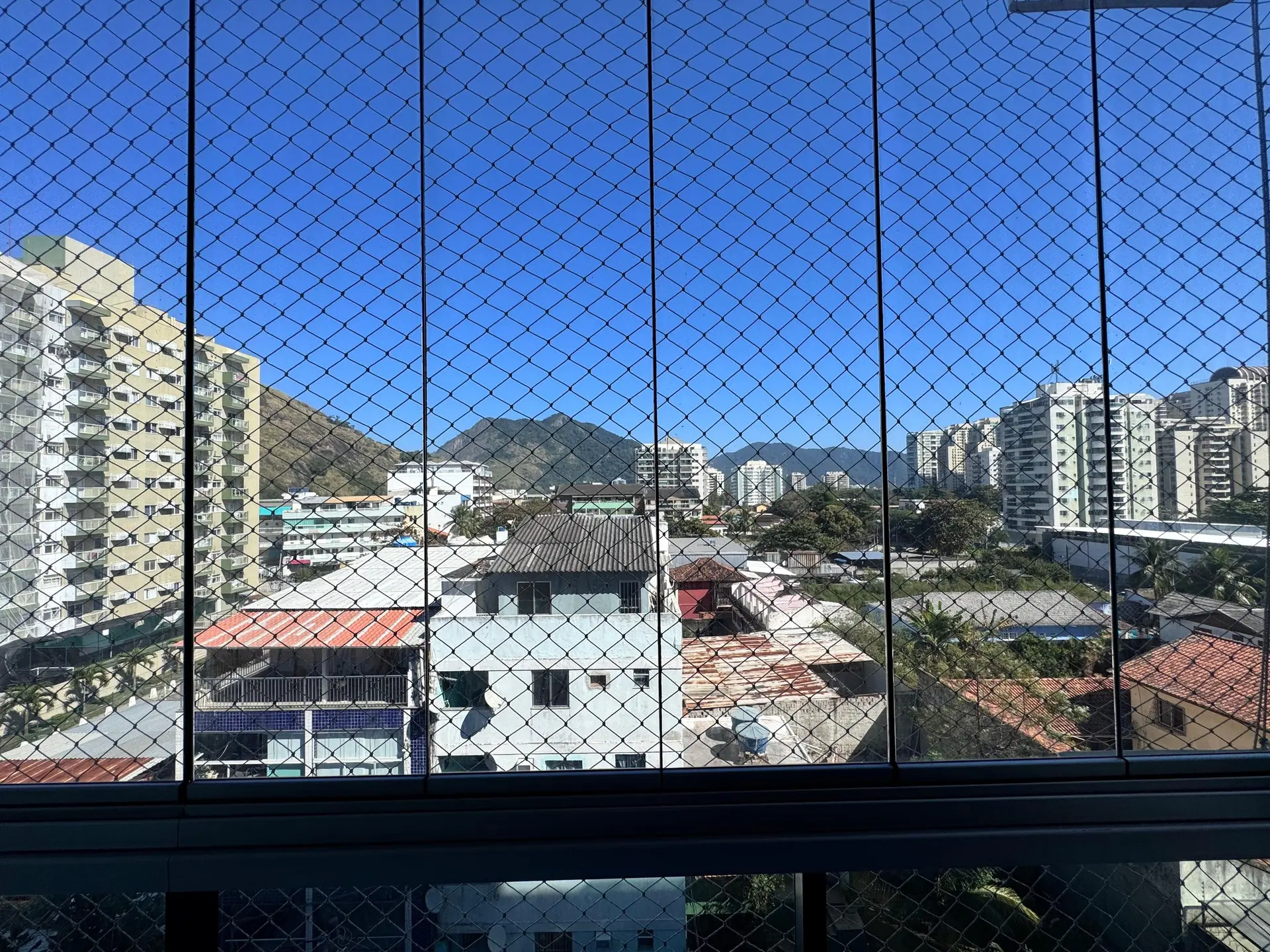 3-bedroom apartment with a grill on the balcony — photo 31