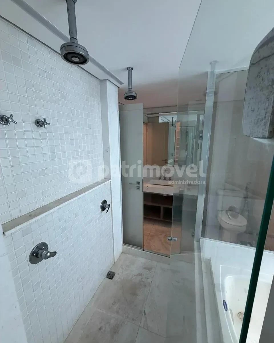 Apartamento com 4 quartos e cozinha integrada em 431 m² — photo 19